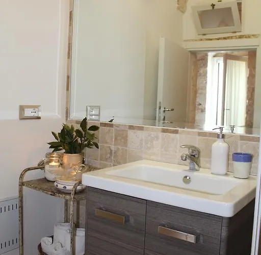 Chianca Bianca * أوستوني